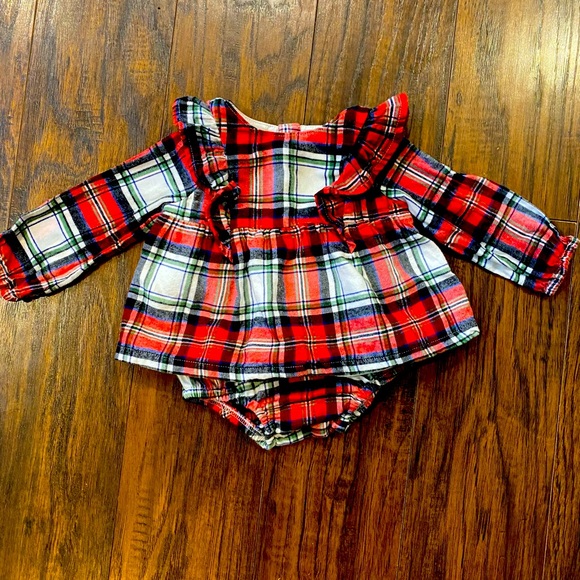 Sister Set!! 5T and 6/9 months! Holiday/ Christmas Dress Cat & Jack - Picture 2 of 7